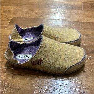 Taos Convertawool Wool slipper Maise